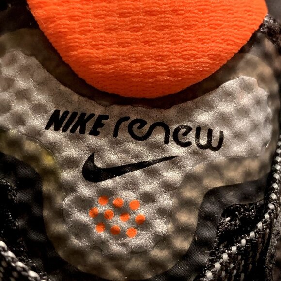 Nike Renew Run Sneakers Unisex Youth 6.5‎ Womens 8.5 Black Orange Running Shoes - Picture 11 of 12
